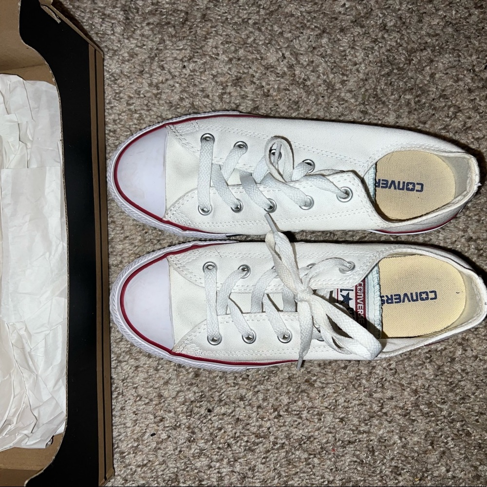 Converse - Picture 2 of 3